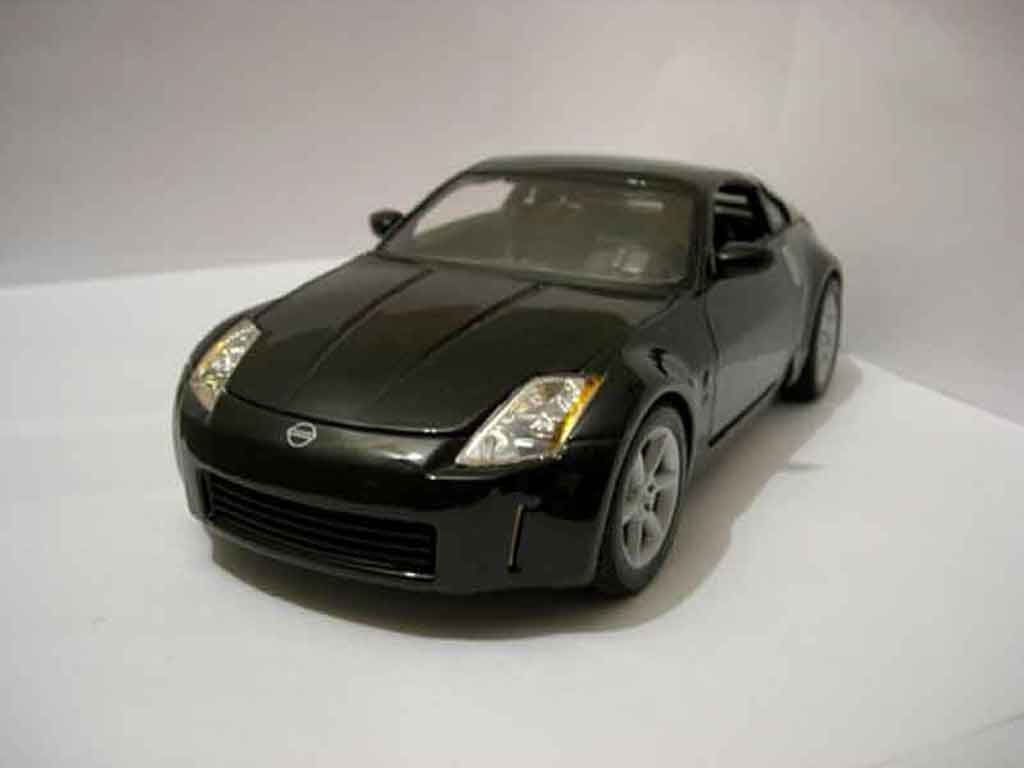 Nissan 350Z 1/18 Maisto coupe noir diecast model cars
