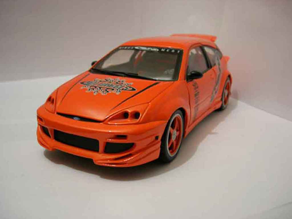Ford Focus RS 1/18 Hot Wheels RS wings west diecast model cars