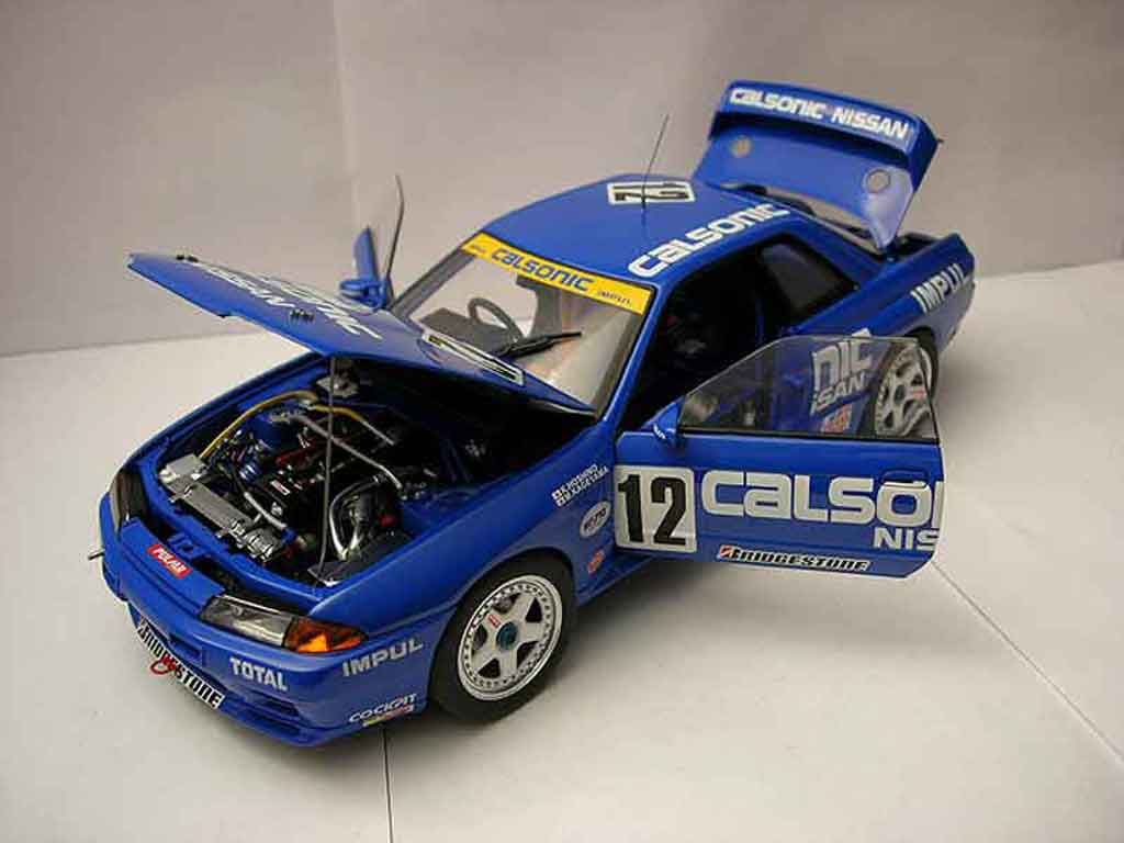 Nissan Skyline R32 calsonic #12 1993 1/18 Autoart