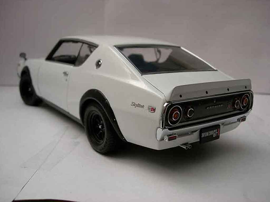 Nissan Skyline 2000 1/18 Kyosho 2000 gt-r street white kpgc 110 diecast model cars