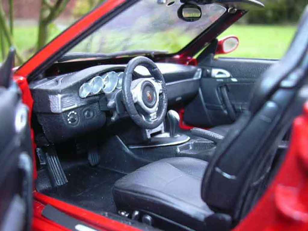 Porsche 911 Cabriolet Convertible S red 1/18 Maisto
