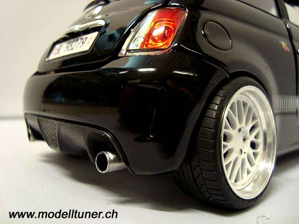 Fiat 500 Abarth black 2007 1/18 Mondo Motors