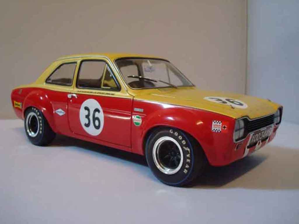 Ford RS 1600 Rally twincam competition #36 1/18 Minichamps