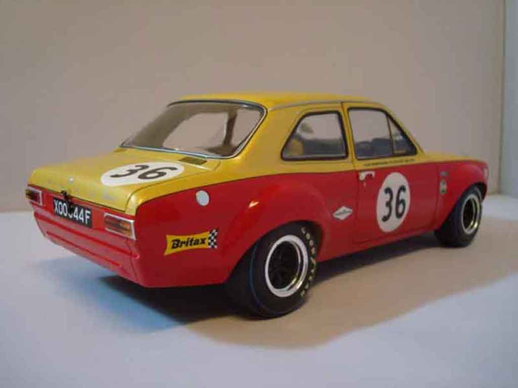 Ford RS 1600 Rally twincam competition #36 1/18 Minichamps