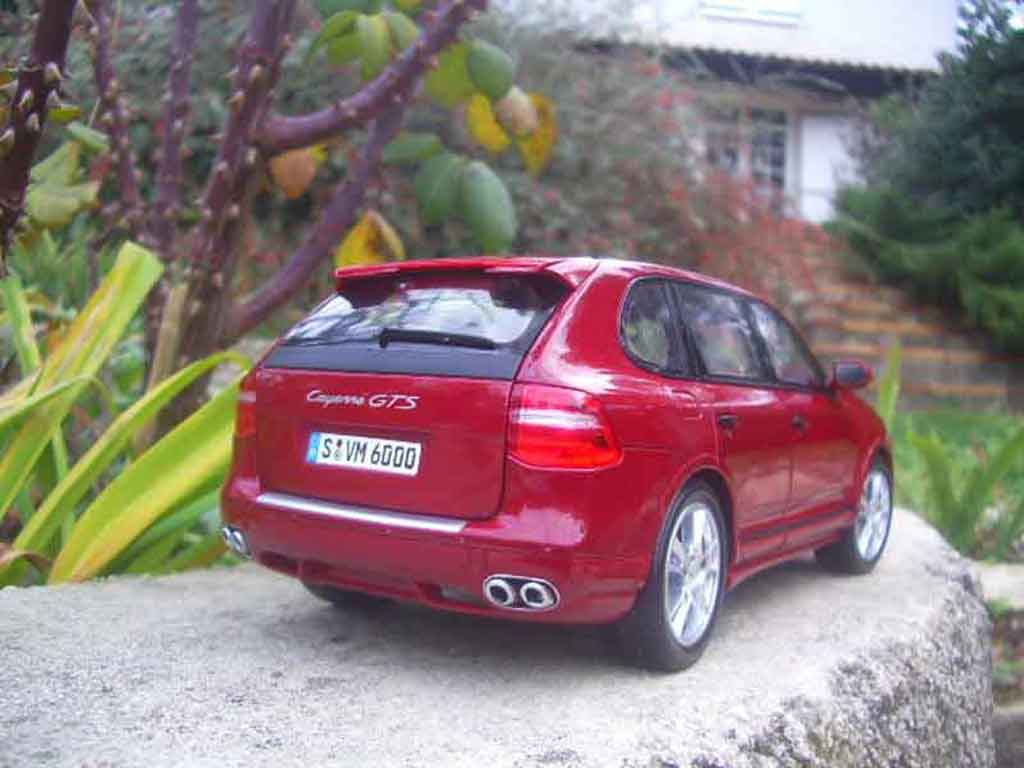 Porsche Cayenne GTS red 1/18 Norev