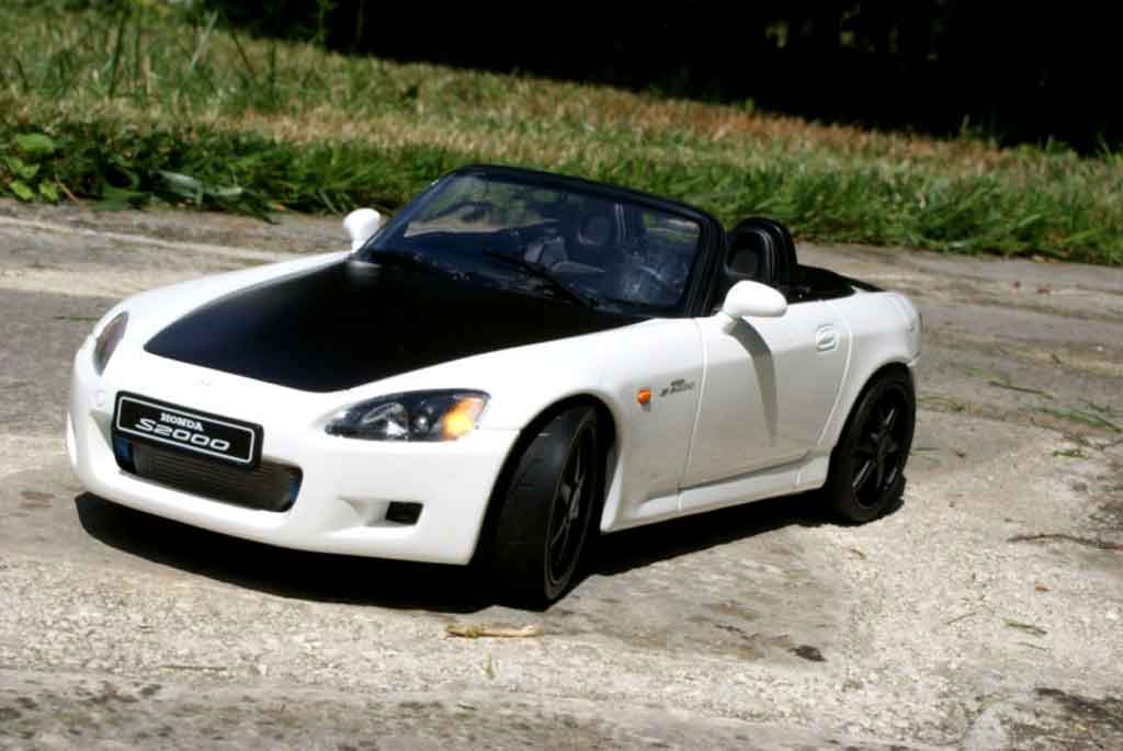 Honda S2000 Base white preparation turbo 1/18 Autoart