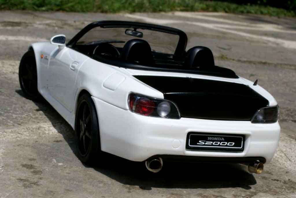 Honda S2000 Base white preparation turbo 1/18 Autoart