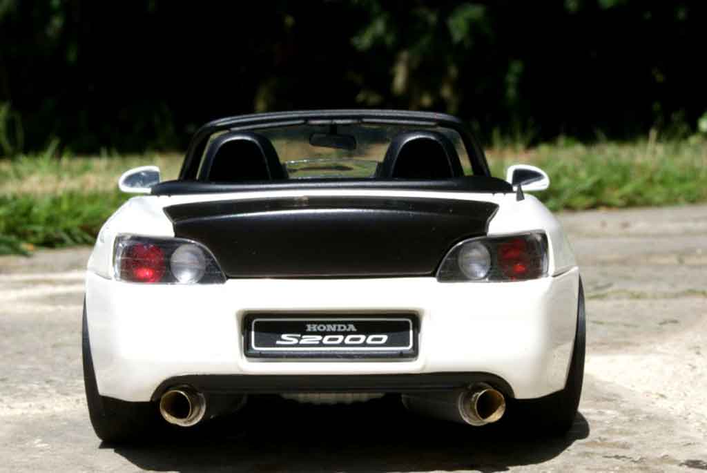 Honda S2000 Base white preparation turbo 1/18 Autoart