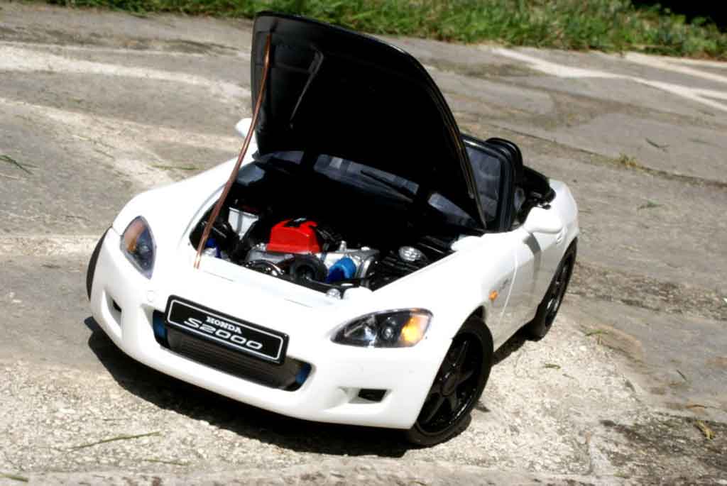 Honda S2000 Base white preparation turbo 1/18 Autoart