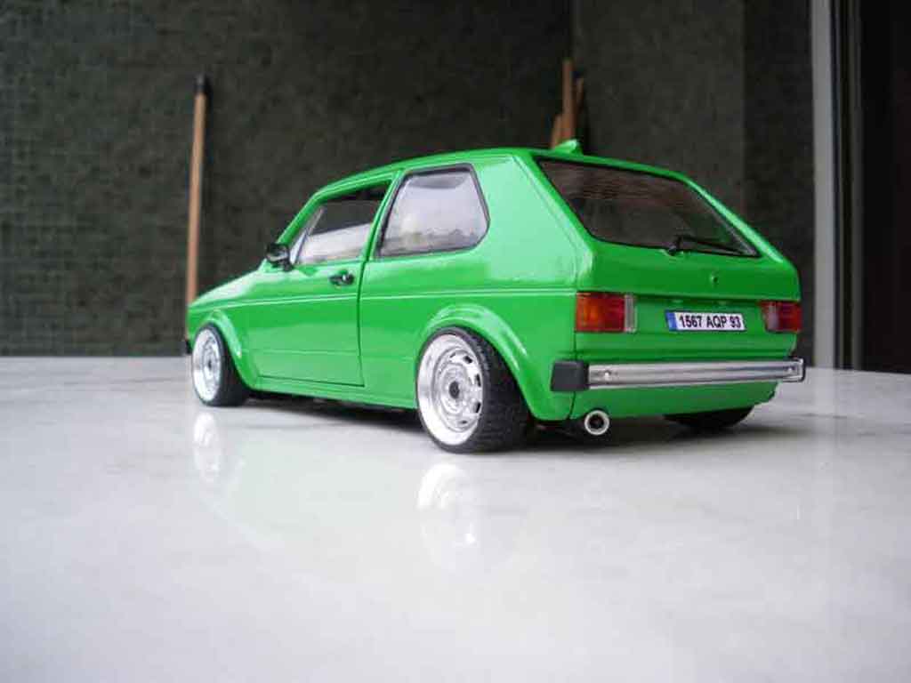 Volkswagen Golf GTI emeraude 1/18 Solido
