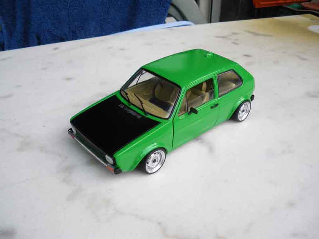 Volkswagen Golf GTI emeraude 1/18 Solido