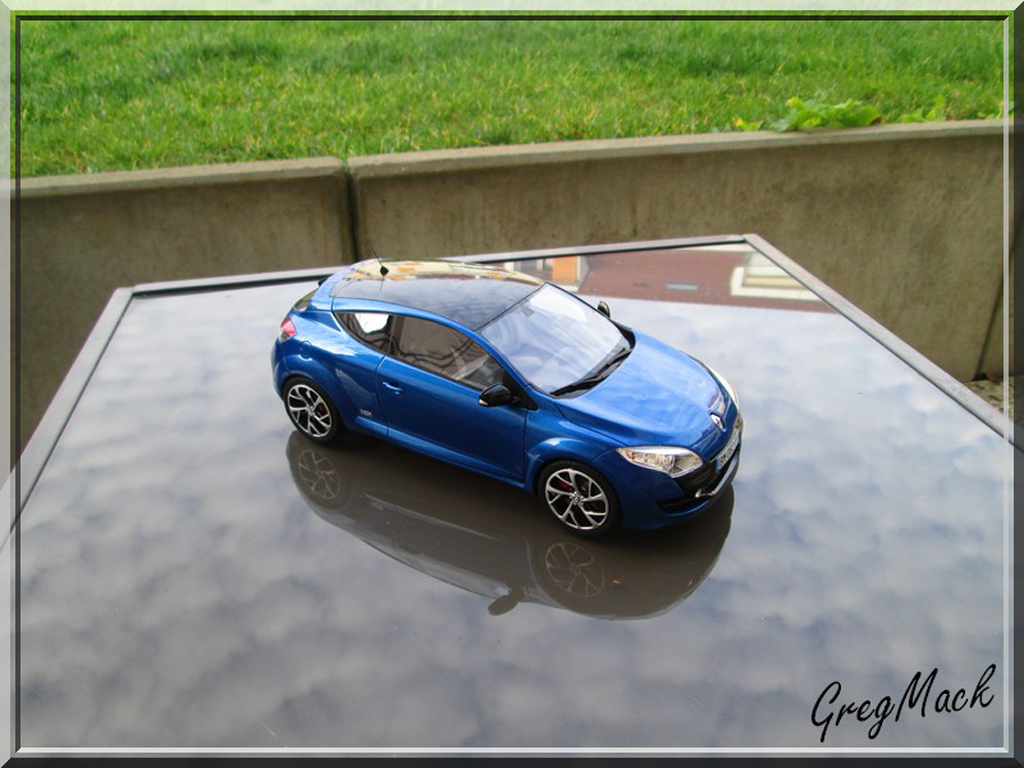 Renault Megane RS 250 1/18 Ottomobile RS 250 (Ex BRI) sport diecast model cars