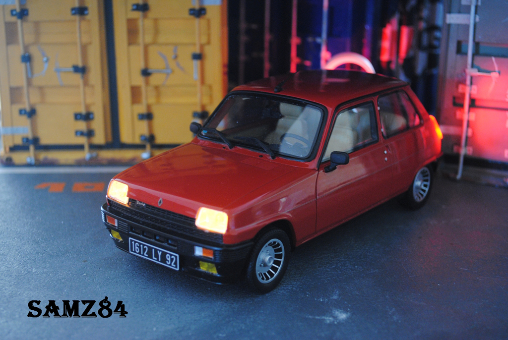 Renault 5 Alpine Turbo Rouge LED 1/18 Ottomobile