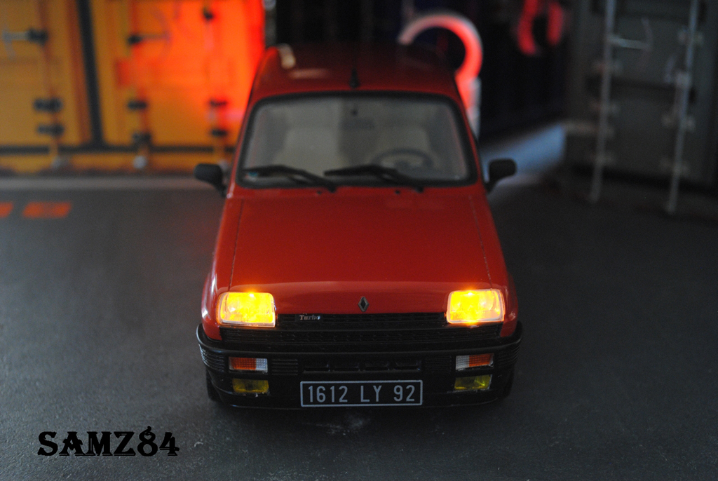 Renault 5 Alpine Turbo Rouge LED 1/18 Ottomobile