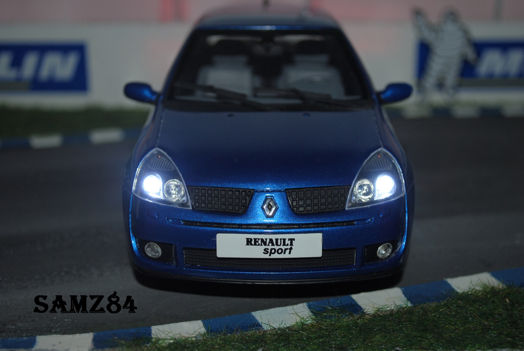 Renault Clio 2 RS Ragnotti LED 1/18 Ottomobile