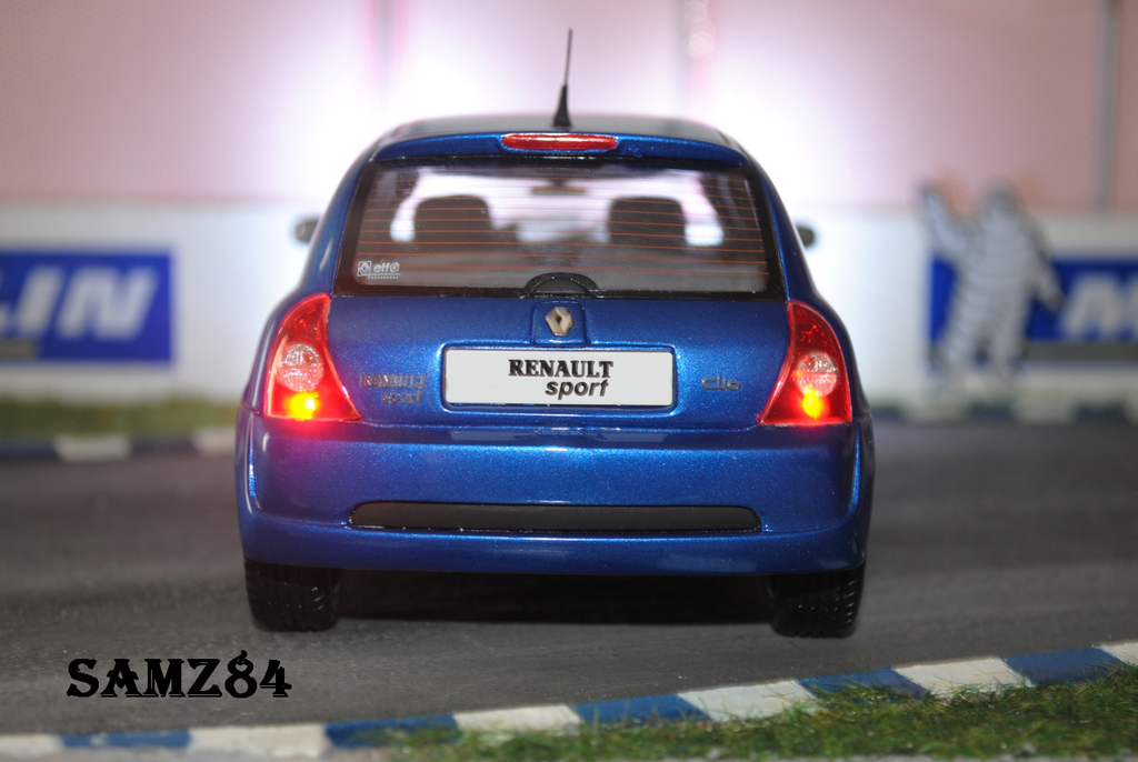 Renault Clio 2 RS Ragnotti LED 1/18 Ottomobile