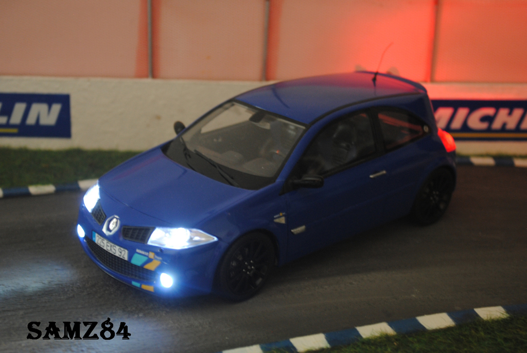 Renault Megane Sport R25 F1 Team Bleue LED 1/18 Ottomobile