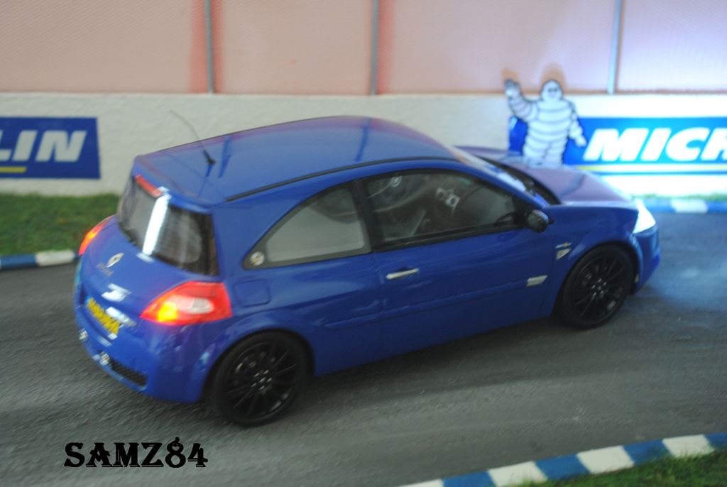 Renault Megane Sport R25 F1 Team Bleue LED 1/18 Ottomobile