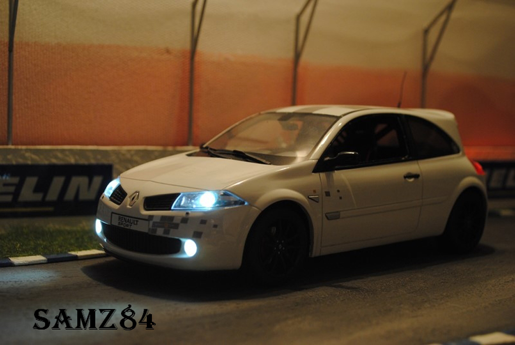 Renault Megane R26R 1/18 Ottomobile R26R white Safety Car LED diecast model cars