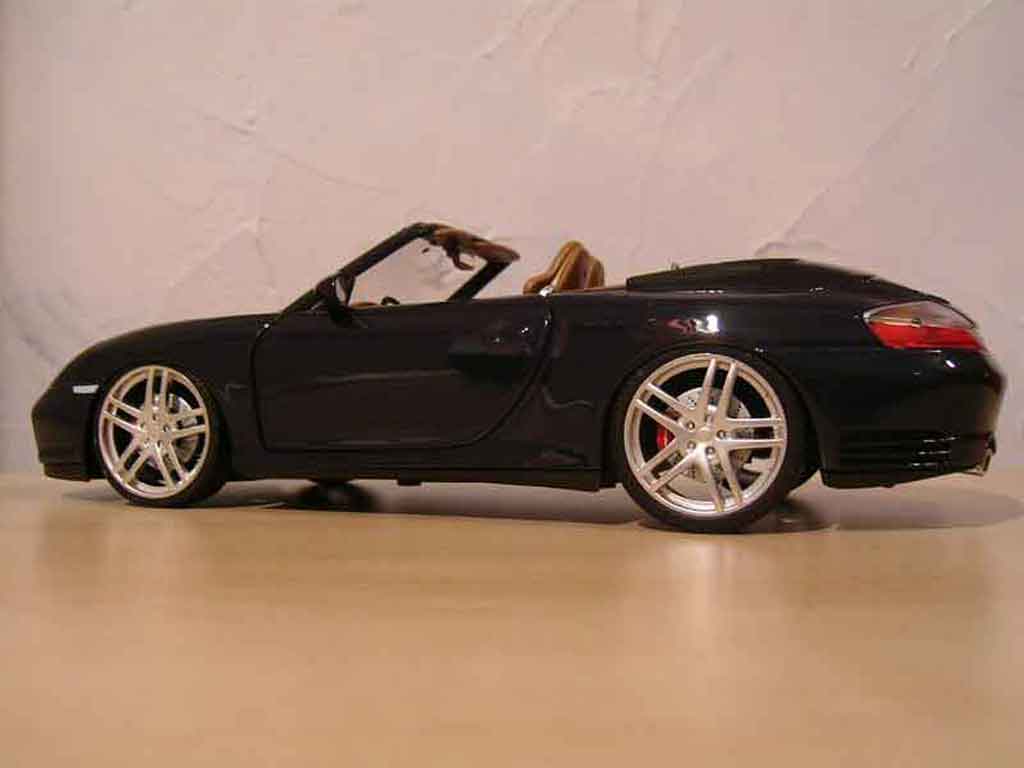 Porsche 911 Cabriolet Convertible black jantes f430 1/18 Maisto