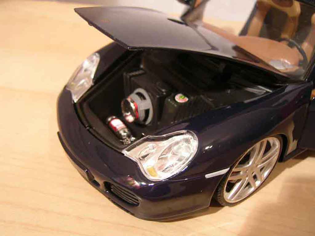 Porsche 911 Cabriolet Convertible black jantes f430 1/18 Maisto