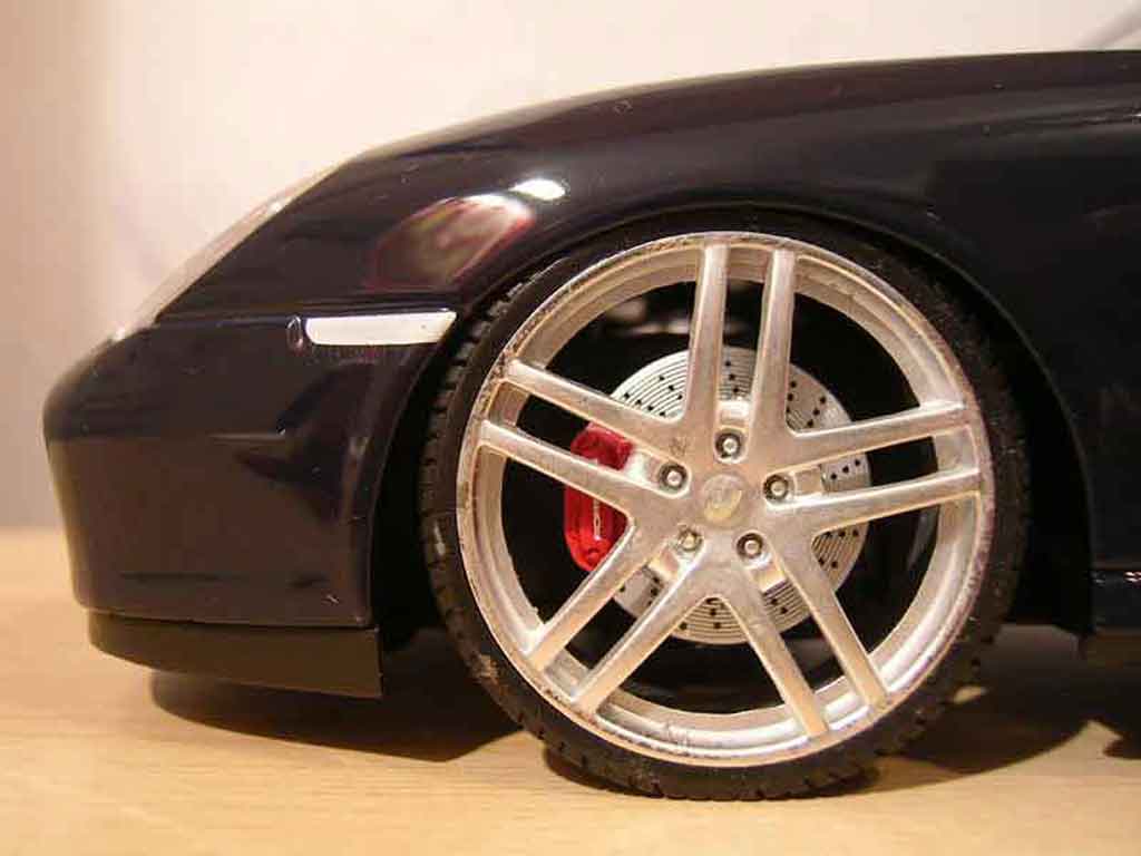 Porsche 911 Cabriolet Convertible black jantes f430 1/18 Maisto