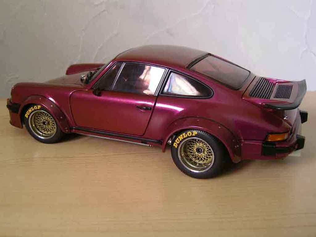 Porsche 934 RSR Turbo standox interlagos fire 1/18 Exoto
