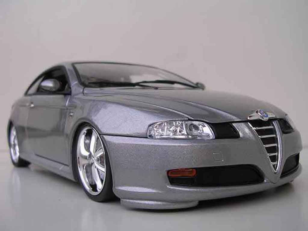 Alfa Romeo GT 1/18 Welly grey jantes chromees 17 pouces diecast model cars