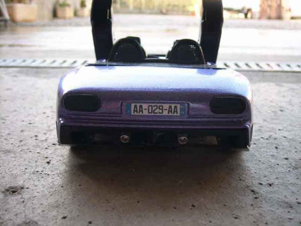 Bugatti EB110 barquette blue 1/18 Burago