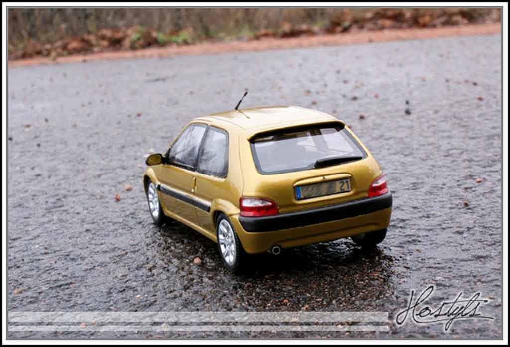 Citroen Saxo VTS yellow heliodor 1/18 Ottomobile