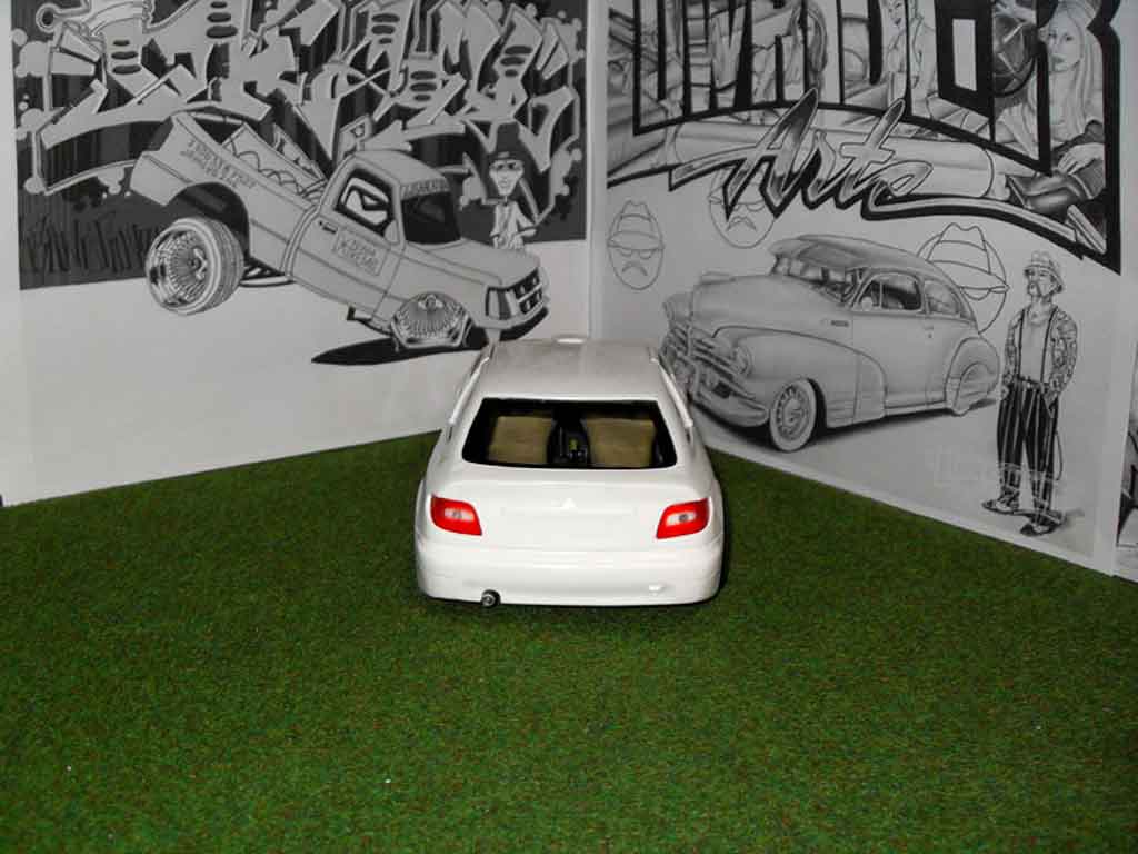 Citroen Xsara tuning wrc white bianca 1/18 Solido