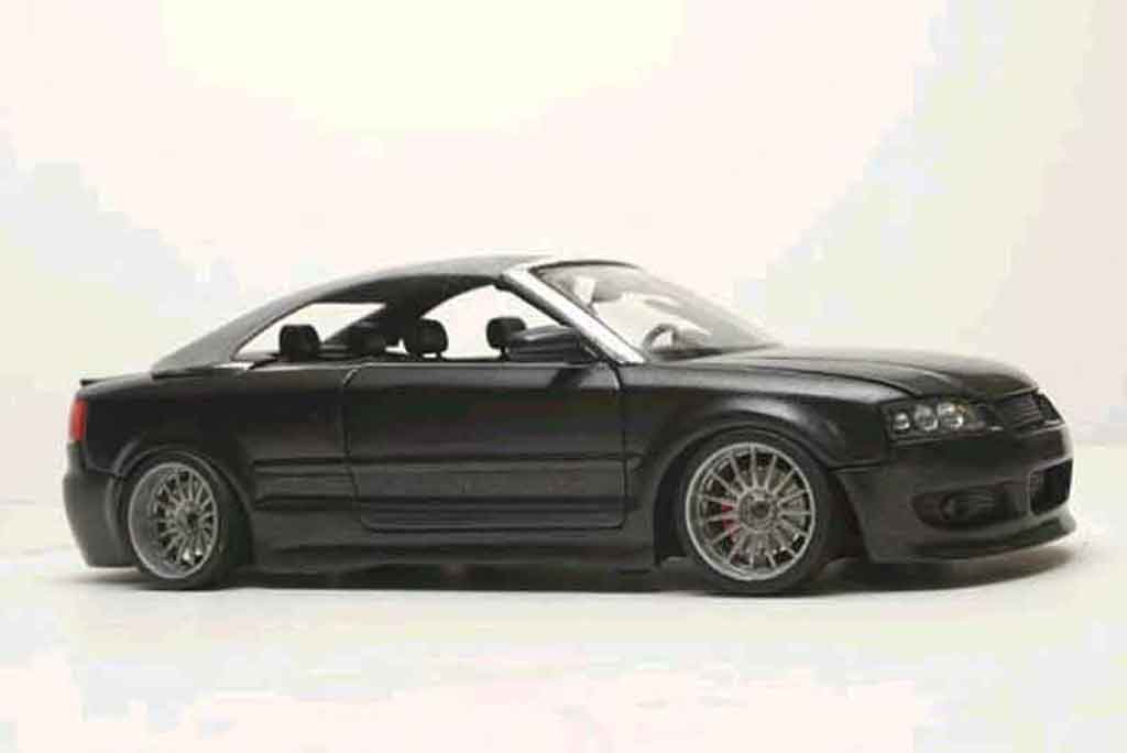 Audi A4 cabriolet v6 3l german look black 1/18 Welly