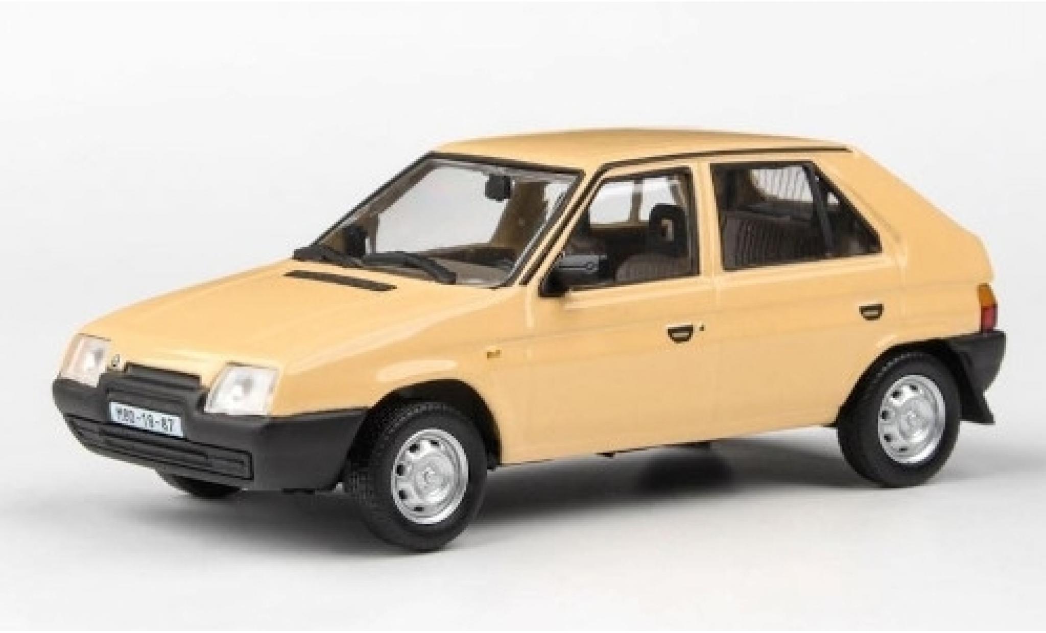 Skoda Favorit 1/43 Abrex 136L beige RHD 1988 diecast model cars