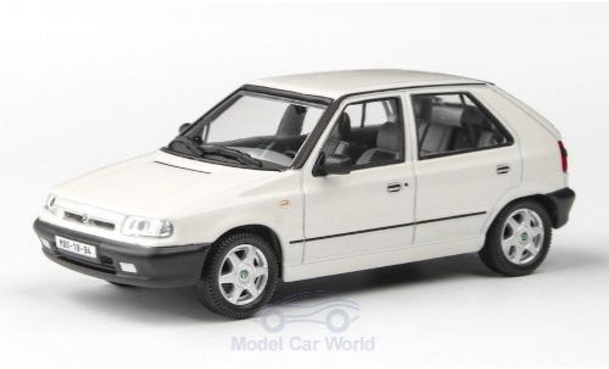 Skoda Felicia 1/43 Abrex 1.3 GLXi white 1994 diecast model cars