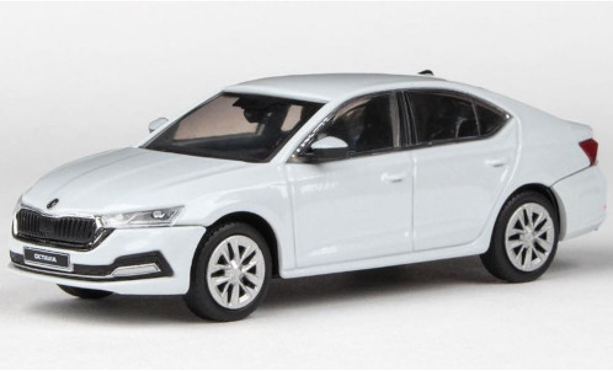 Skoda Octavia 1/43 Abrex IV metallic white 2020 diecast model cars
