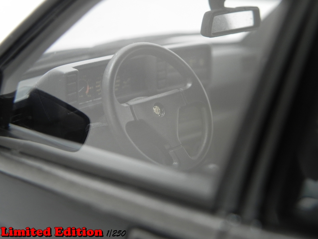 Alfa Romeo 75 turbo 1.8 Q.V. LM087A black 1/18 Laudoracing Models