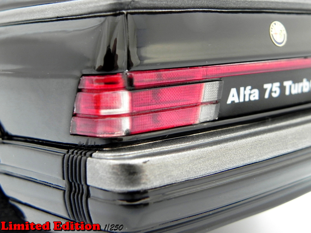 Alfa Romeo 75 turbo 1.8 Q.V. LM087A black 1/18 Laudoracing Models