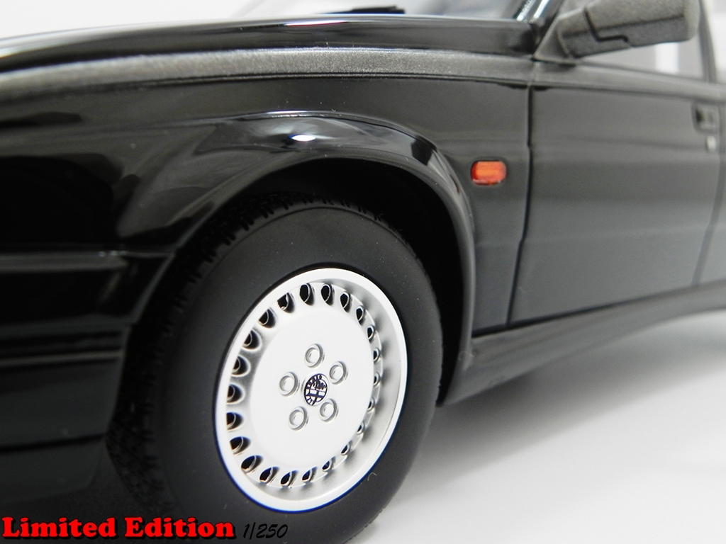 Alfa Romeo 75 3.0 v6 LM087B black 1/18 Laudoracing Models