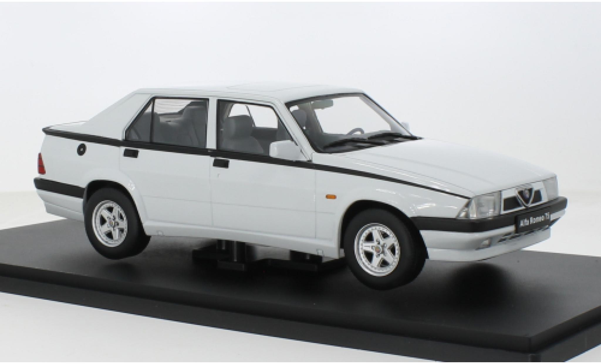 Alfa Romeo 75 1/18 Triple 9 Collection white Triple 9 Coll 1:18 diecast model cars