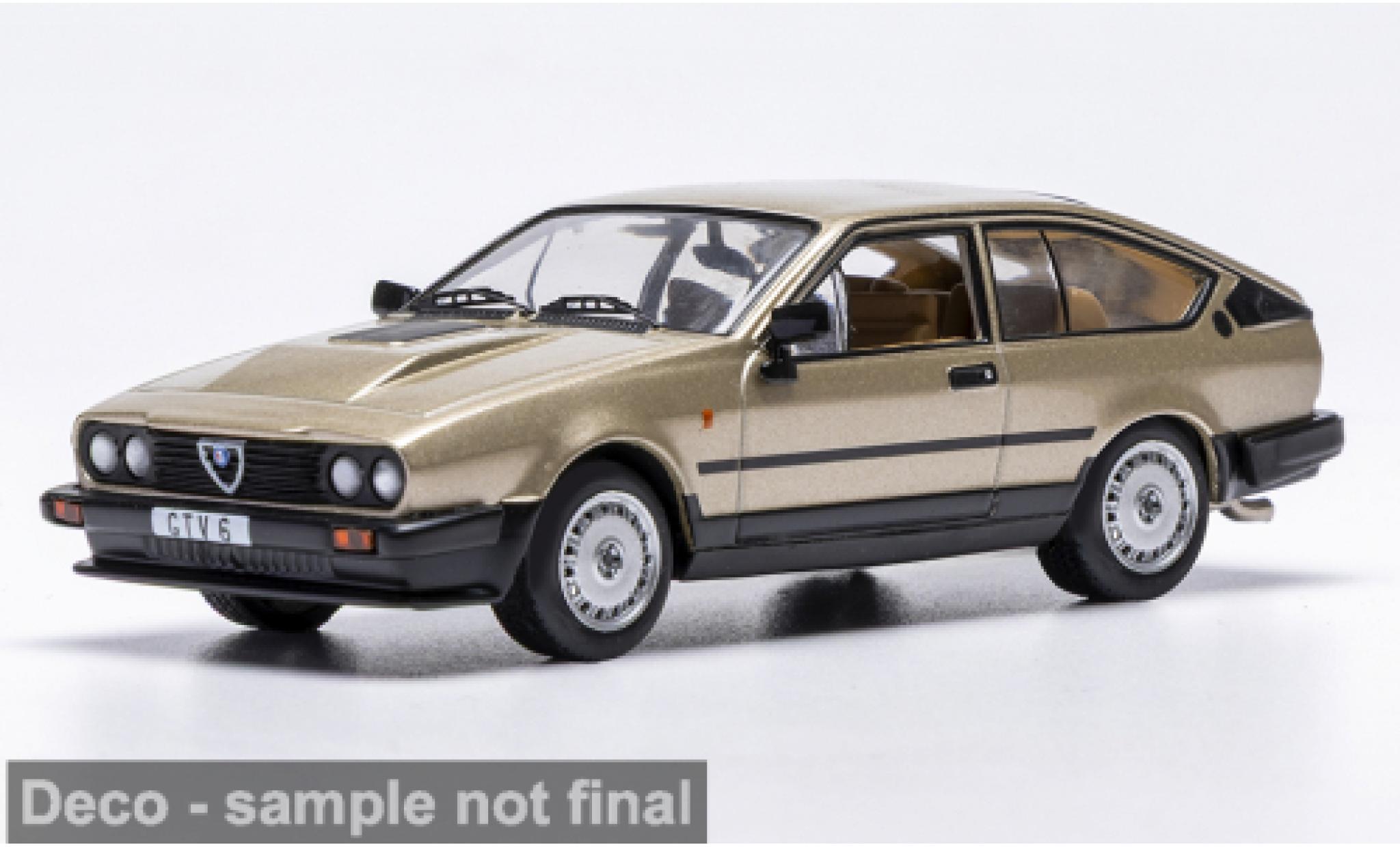Alfa Romeo GT 1/43 IXO V 6 beige 1982 1:43 diecast model cars