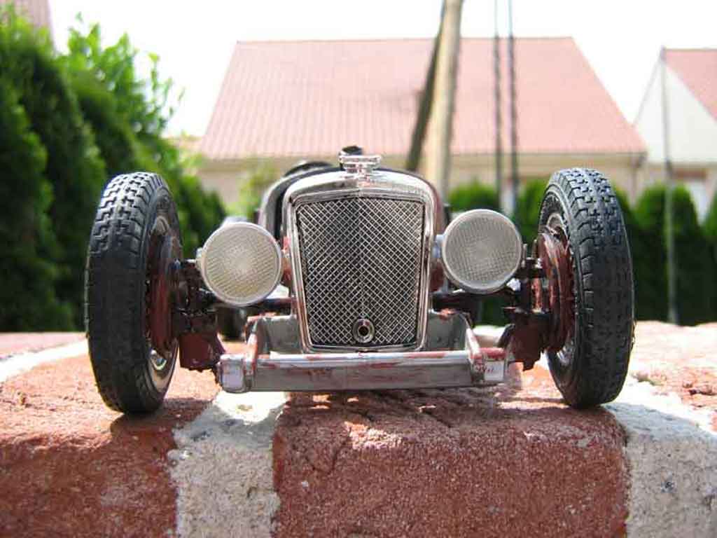 Alfa Romeo 2300 cabriolet spider (1932) de style rat rad 1/18 Burago