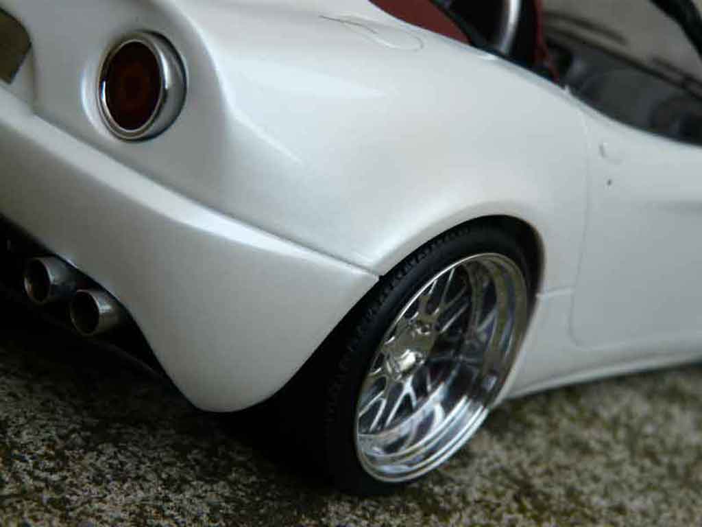 Alfa Romeo 8C competizione spider mr white jantes alu 1/18 MR Collection