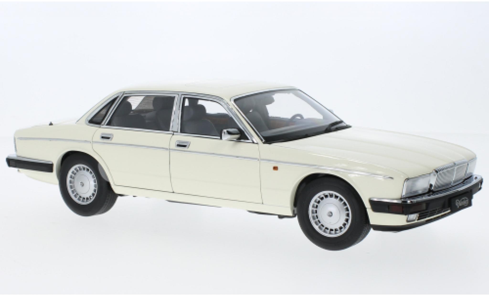 Jaguar XJ 1/18 Almost Real 6 (40) white diecast model cars
