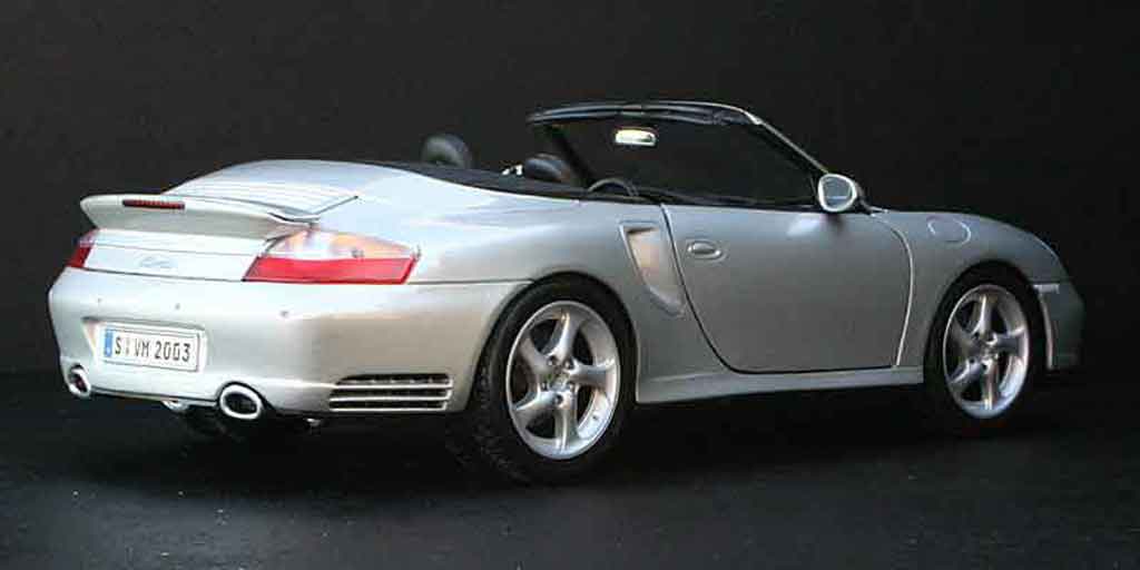 Porsche 911 Turbo cabriolet grey 1/18 Maisto
