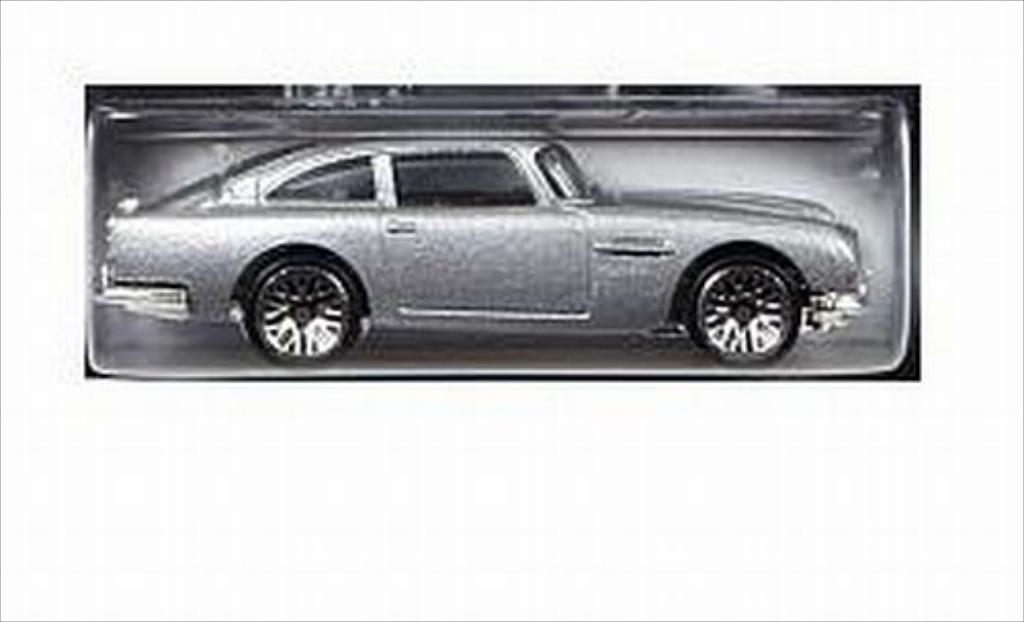 Aston Martin DB5 1/64 Hot Wheels grey RHD James Bond 007 1963 diecast model cars