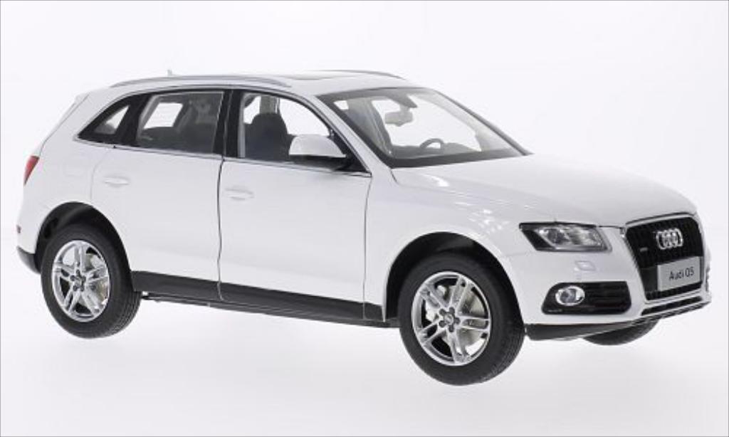 Audi Q5 1/18 Paudi white 2014 diecast model cars