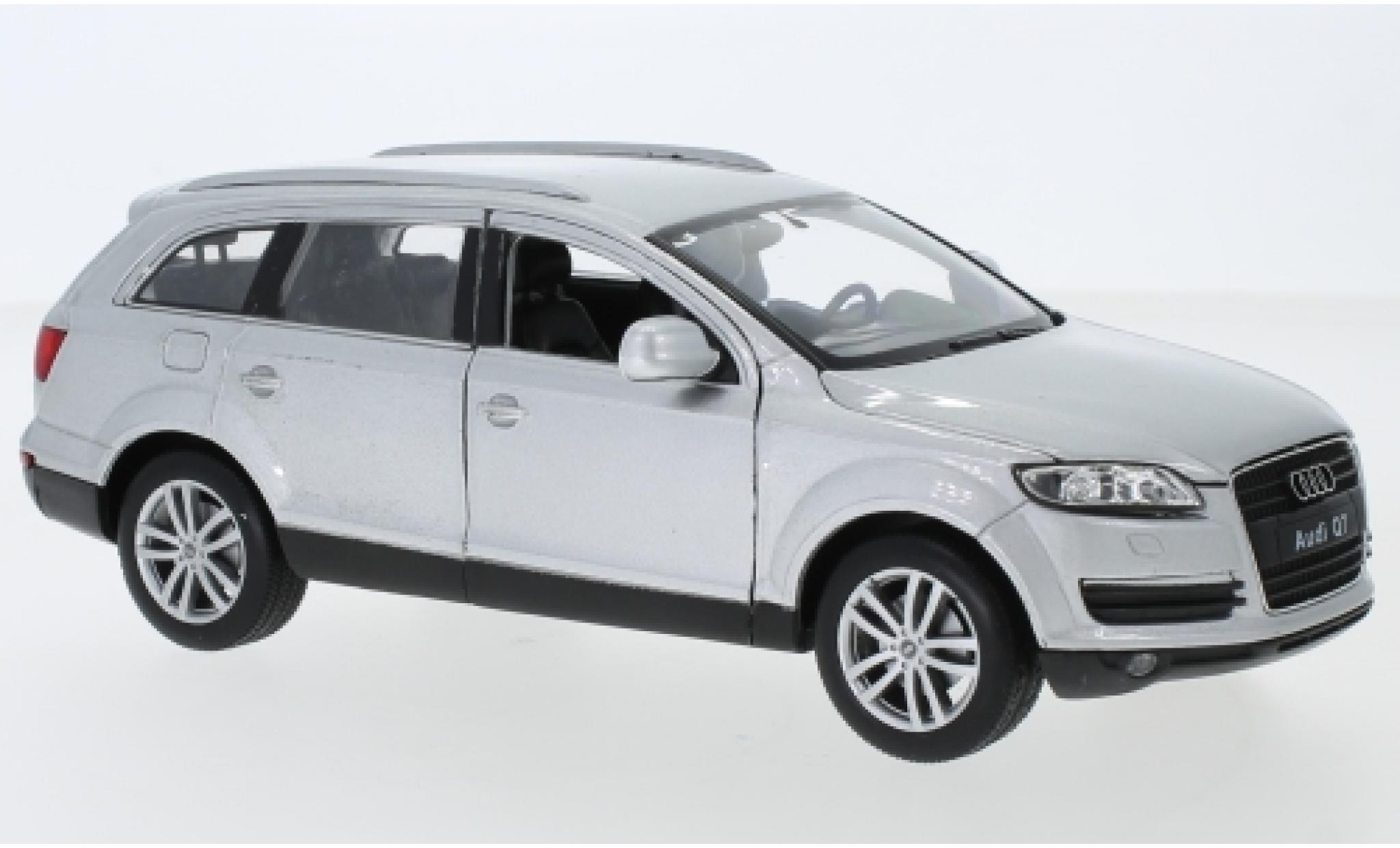Audi Q7 1/24 Welly silver 1:24 diecast model cars