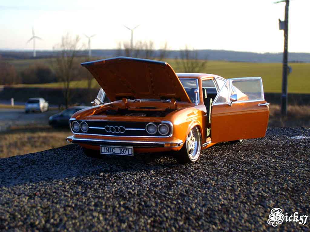 Audi 100 coupe S 1970 orange jantes porsche 1/18 Anson