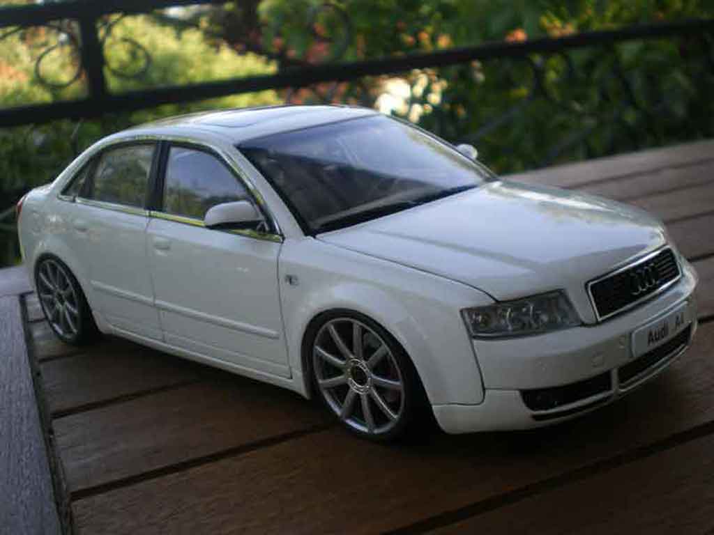 Audi A4 1/18 Minichamps b6 s-line white jantes 19 pouces diecast model cars