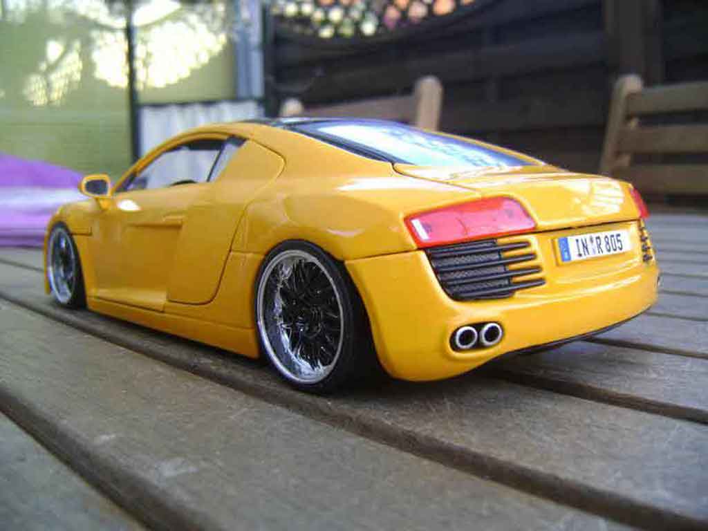 Audi R8 4.2. FSI 1/18 Maisto 4.2. FSI yellow jantes 19 pouces blacks diecast model cars